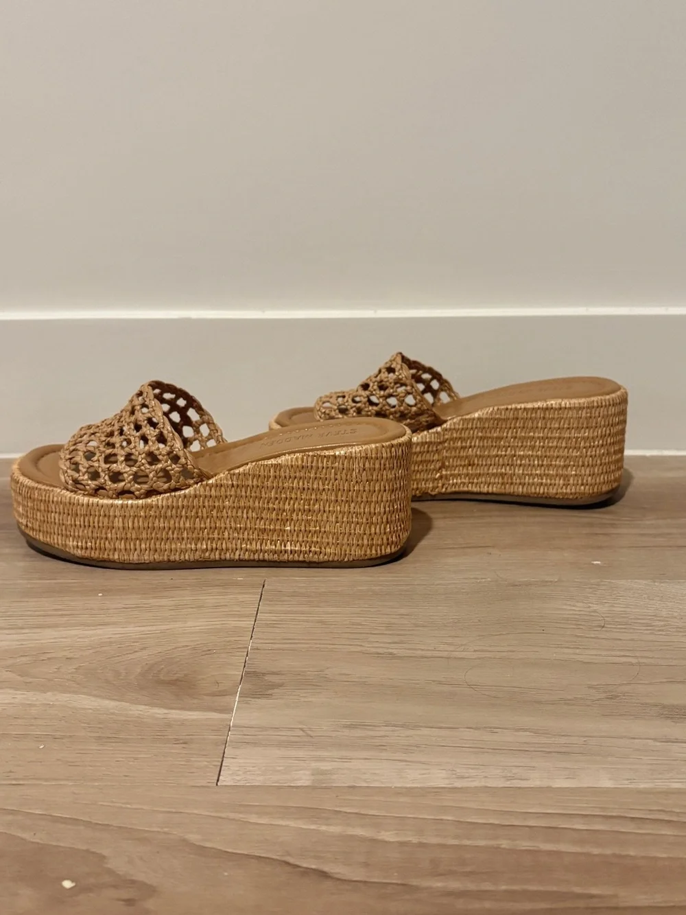 Brandy raffia platform slide sandals